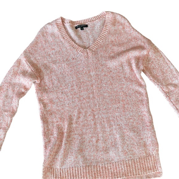 Banana Republic sweater pink v neck size‎ medium - Picture 2 of 7